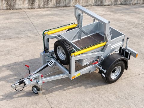 PRI-KONT, prívesný vozík s hydraulickým manipulačným systémom, výroba HuStra