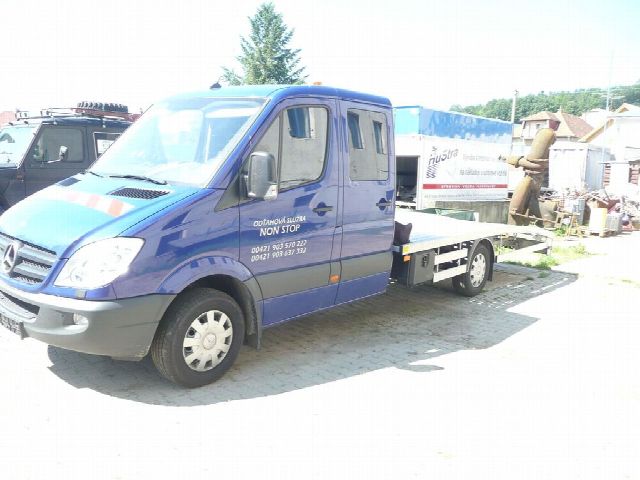 Odťahovka na Mercedes-Benz Sprinter s dvojkabínou, fotografia 1 z 2, výroba HuStra