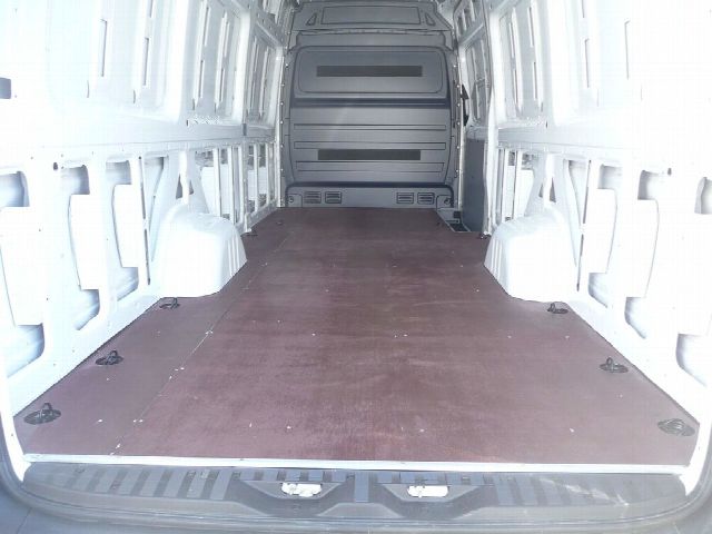 Volkswagen Crafter, obklad nákladového priestoru
