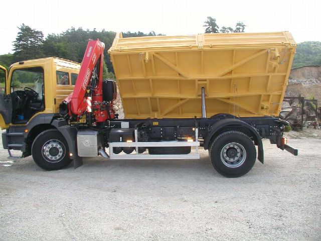Hydraulický žeriav na sklápači MAN, výroba HuStra