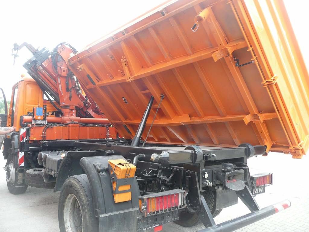 Trojstranný sklápač s hydraulickým žeriavom, fotografia 2 z 2, výroba HuStra