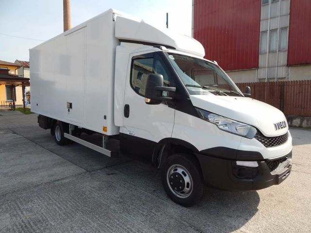 Skriňová nadstavba na Iveco Daily, výroba HuStra