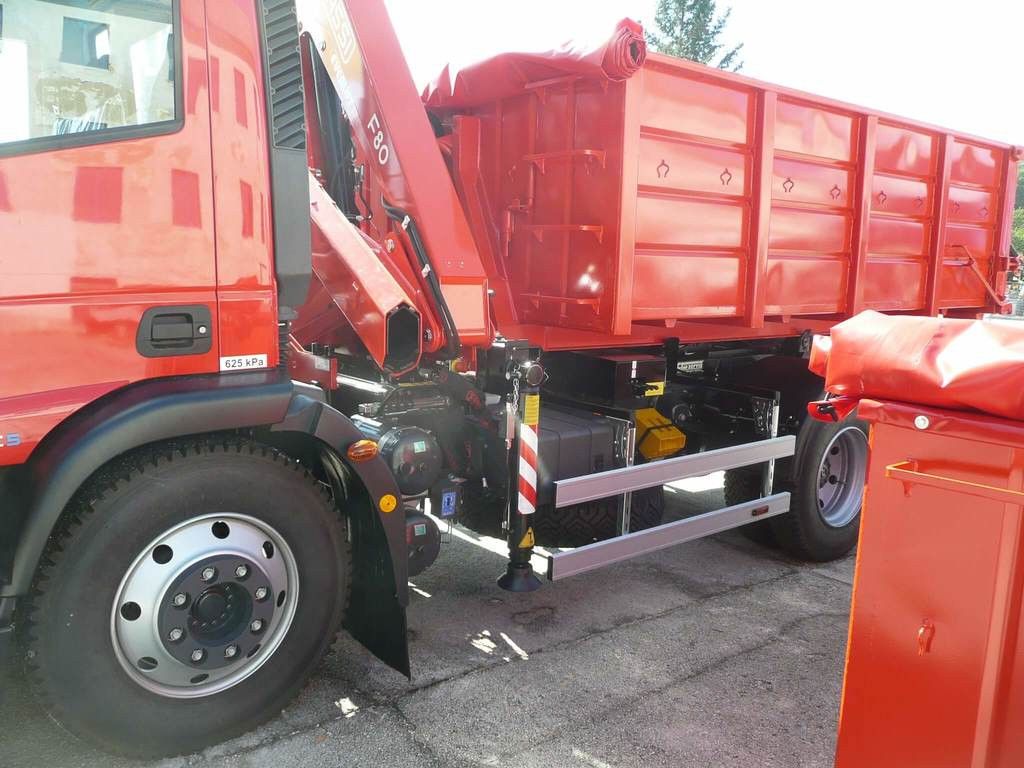 Nosič kontajnerov s hydraulickým žeriavom, výroba HuStra